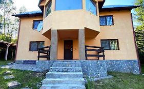 Casa Ionel Si Dani